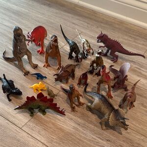 19 Dinosaur Toy Figurine Set